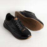 Sneakers Carter de Cuero Negro con Suela Ultra Liviana y Texturas de Lujo (3)