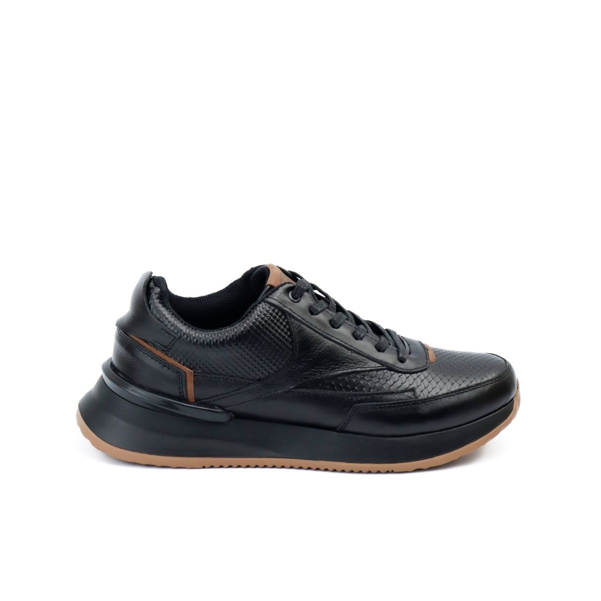 Sneakers Carter de Cuero Negro con Suela Ultra Liviana y Texturas de Lujo (2) Sneakers Carter de Cuero Negro con Suela Ultra Liviana y Texturas de Lujo (2)