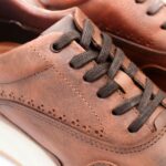Sneakers Axel de Cuero Marrón Castaña con Suela Ultra Liviana y Detalles Brogue (2)
