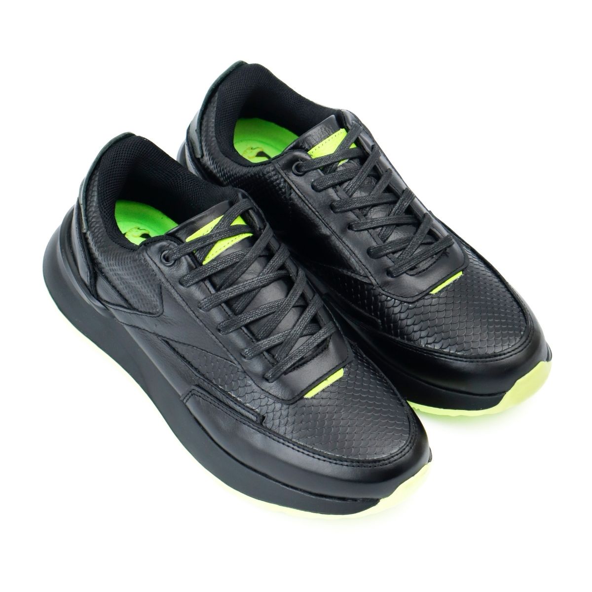 Sneakers Carter de Cuero Negro con Detalles Neón Energía y Confort Premium (3)