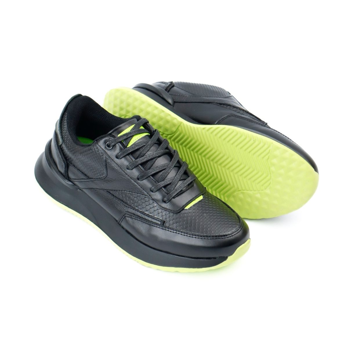 Sneakers Carter de Cuero Negro con Detalles Neón Energía y Confort Premium (5) Sneakers Carter de Cuero Negro con Detalles Neón Energía y Confort Premium (5)