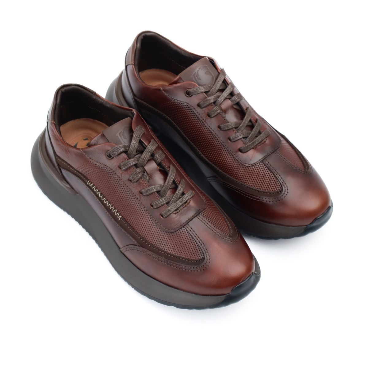Sneakers Donovan de Cuero Café Caoba con Suela Ultra Liviana de Máximo Confort (3)