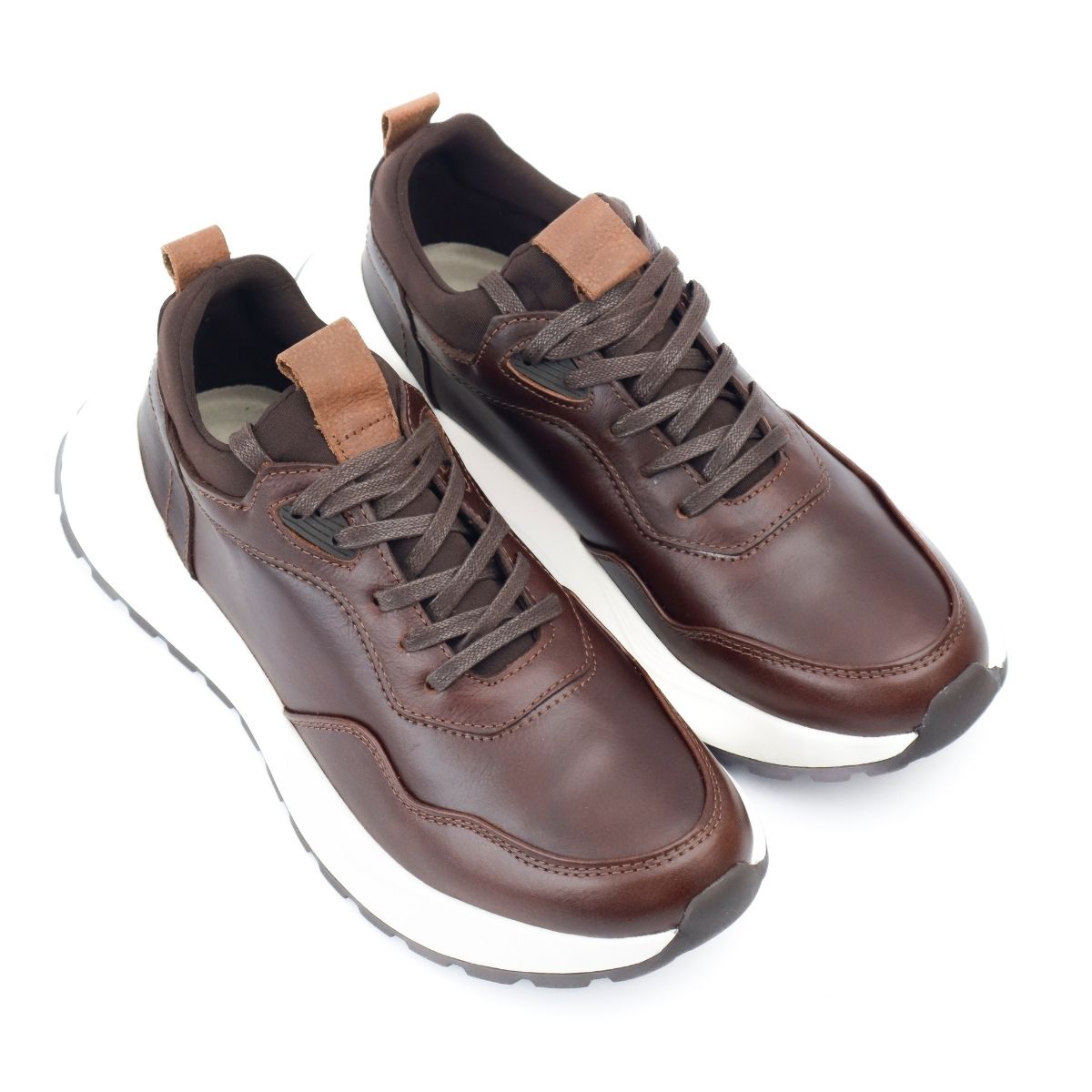 Sneakers Preston de Cuero Café Elegancia Urbana con Ajuste Confort Tipo Media (3)