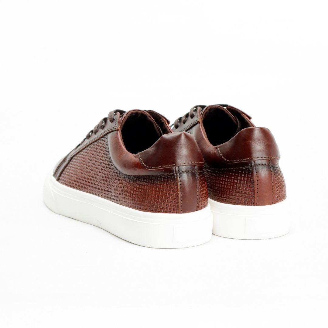 Sneakers Oliver de Cuero Marrón con Suela de EVA Ultra Liviana (1) Sneakers Oliver de Cuero Marrón con Suela de EVA Ultra Liviana (1)