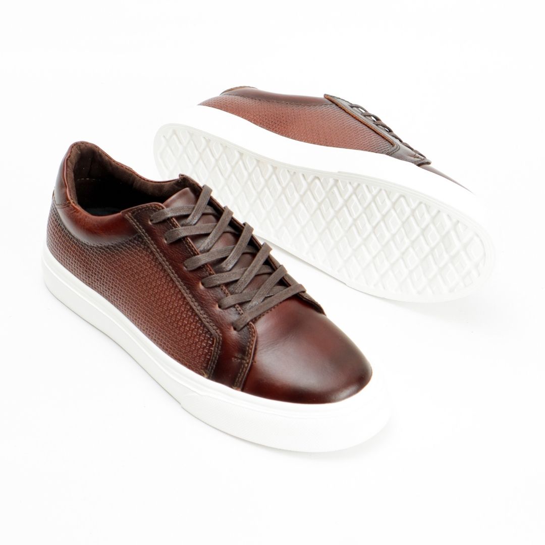 Sneakers Oliver de Cuero Marrón con Suela de EVA Ultra Liviana (2) Sneakers Oliver de Cuero Marrón con Suela de EVA Ultra Liviana (2)